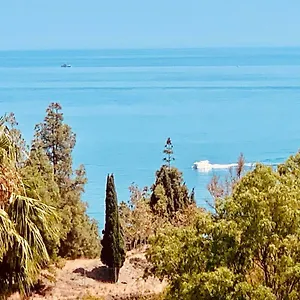 https://superb-villa-by-the-sea.1costadelsol.com